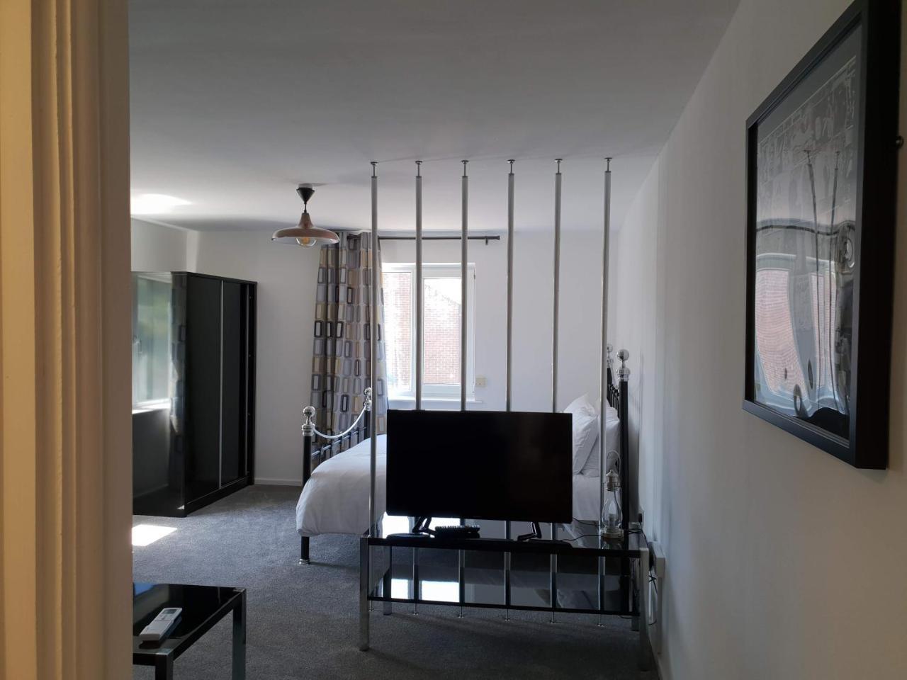 River Court Apartments Lets CBG Exteriör bild