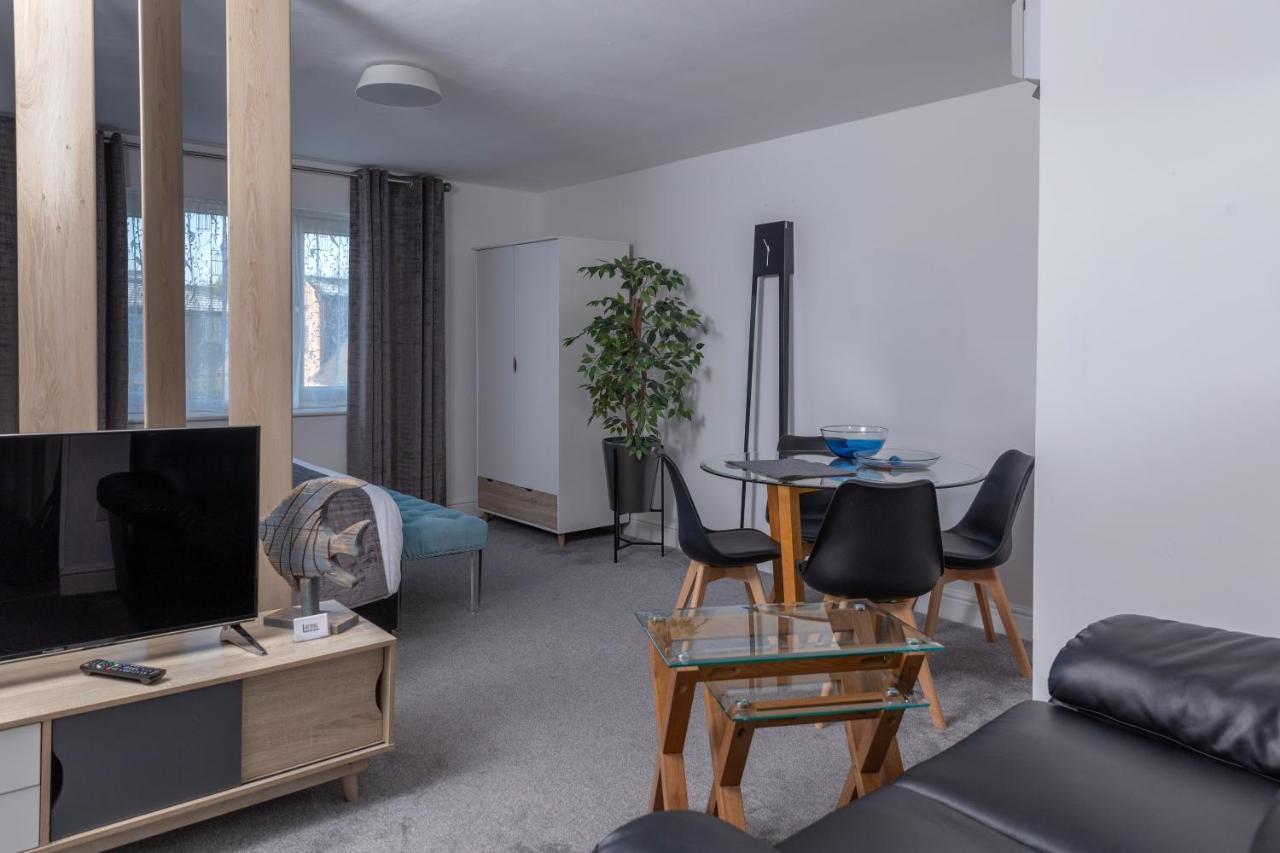 River Court Apartments Lets CBG Exteriör bild